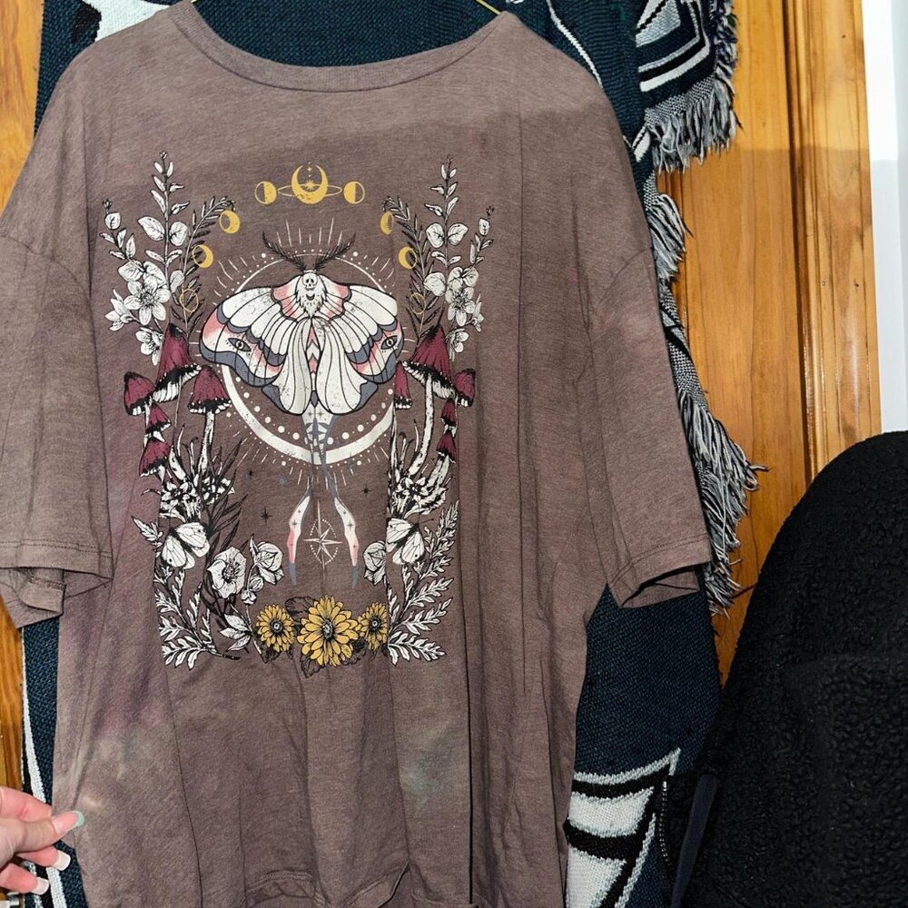 graphic tee
